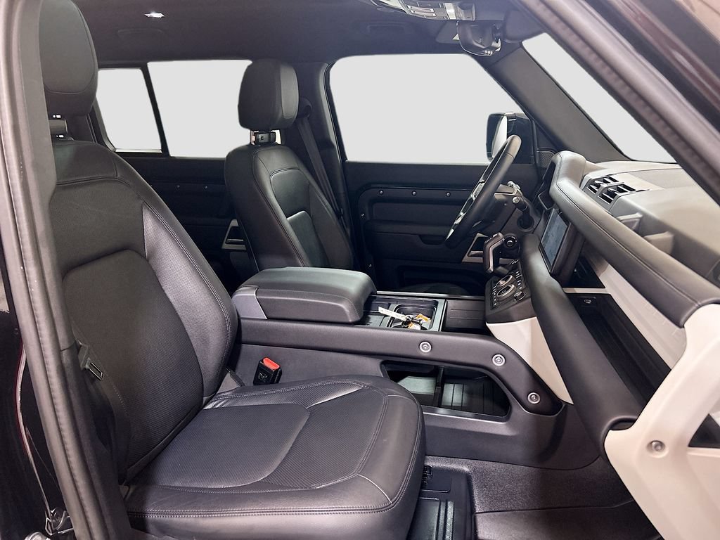 Used 2024 Land Rover Defender 110 S AWD/4WD image 28