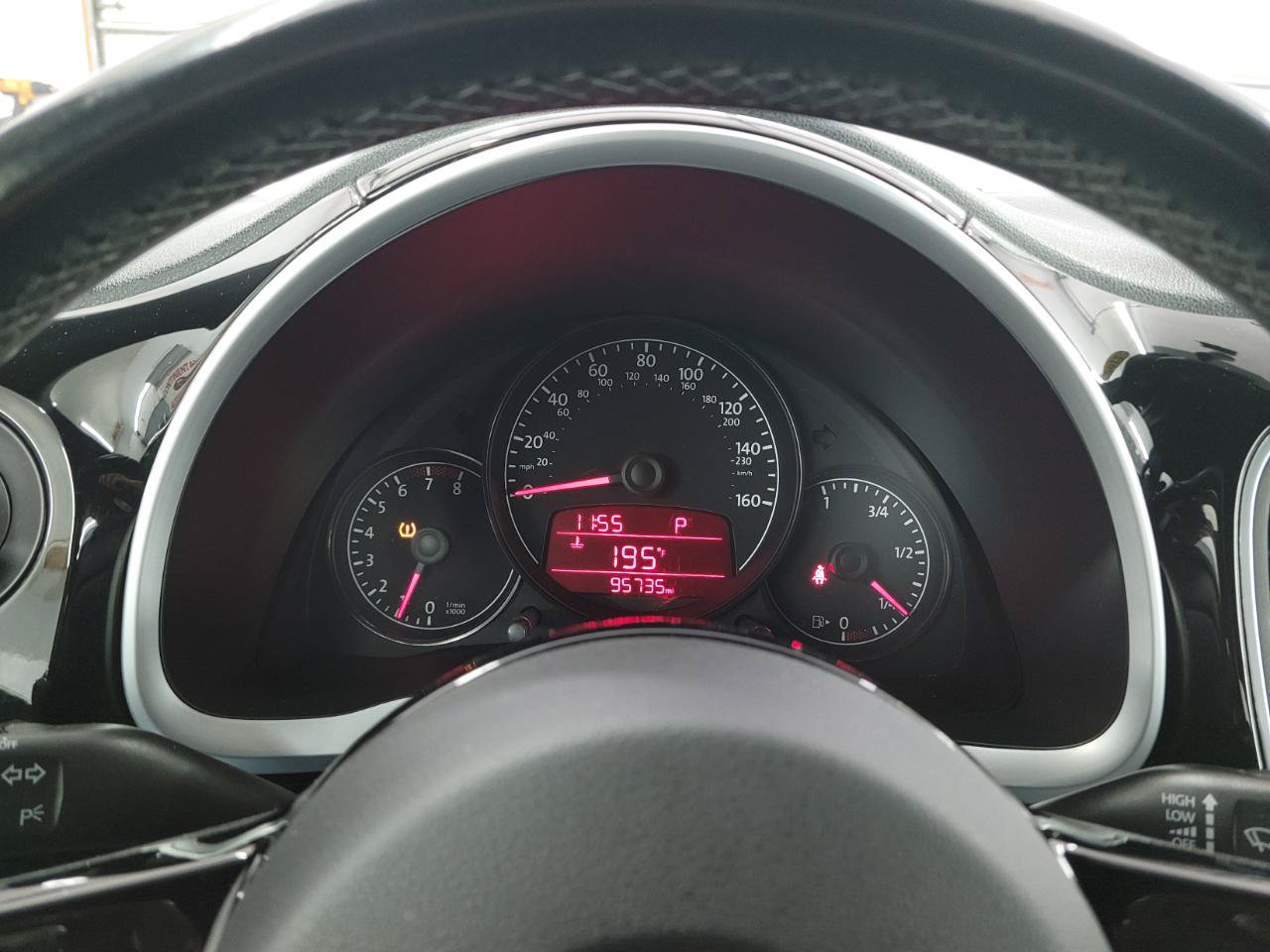 Used 2012 Volkswagen Beetle 2.0T FWD image 15