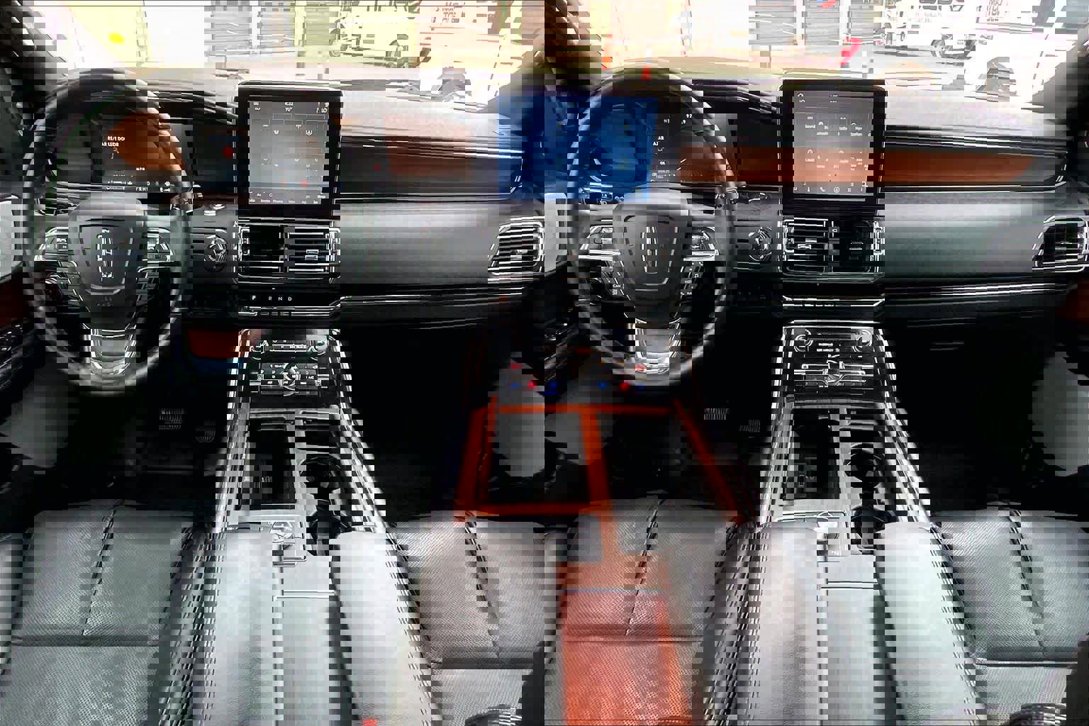 Used 2020 Lincoln Navigator Reserve w/ Luxury Package image 15