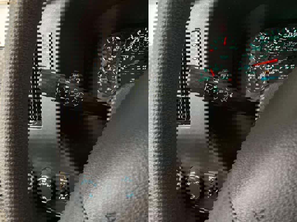 Used 2017 Chevrolet Express 2500 LT w/ LT Preferred Equipment Group image 20