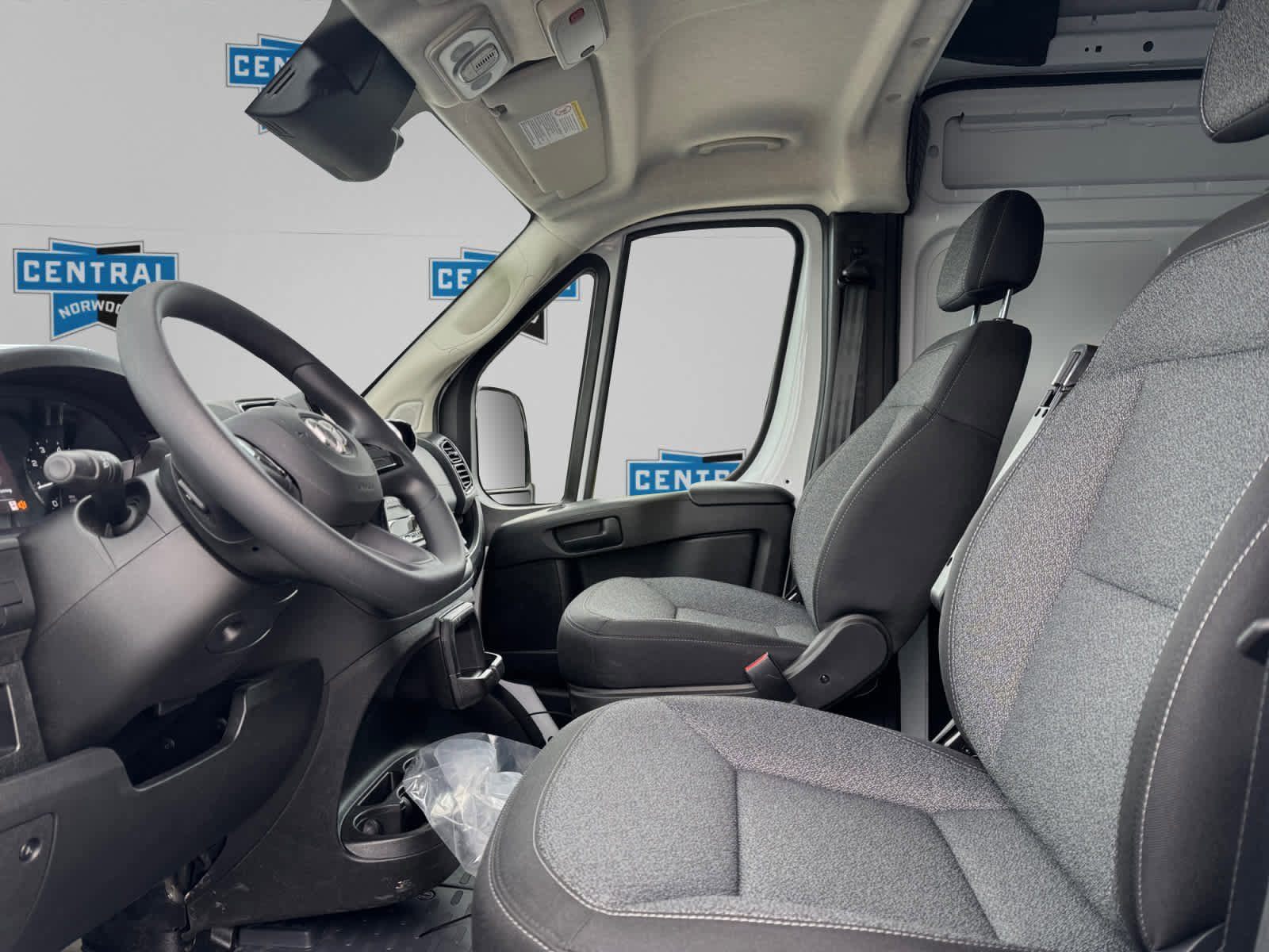 Used 2025 RAM ProMaster 2500 w/ Power Group image 17