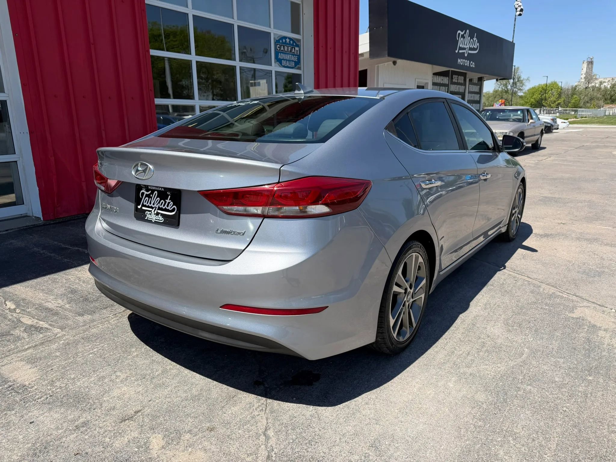 Used 2017 Hyundai Elantra Limited FWD image 7