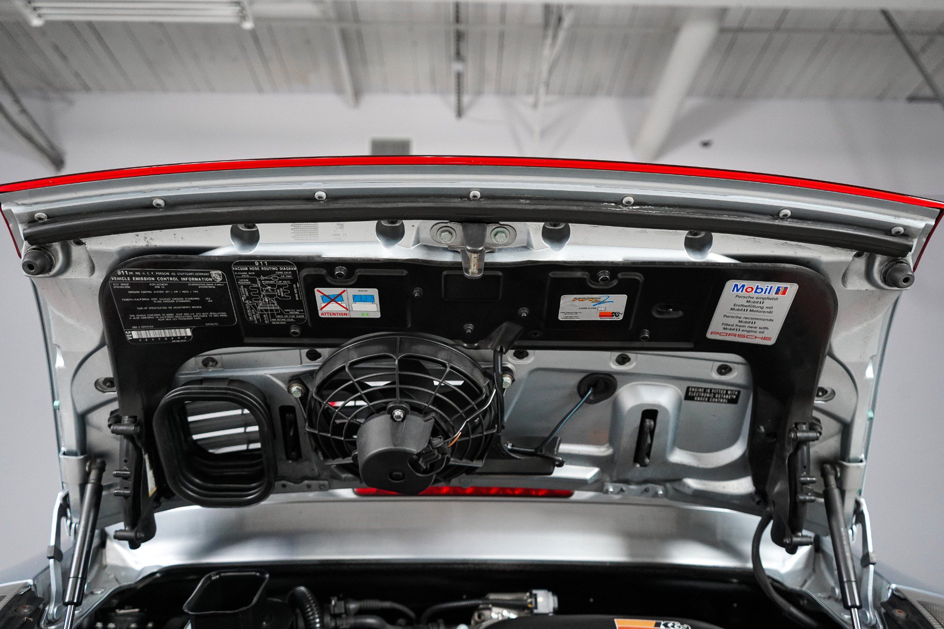 Used 2003 Porsche 911 Carrera RWD image 19