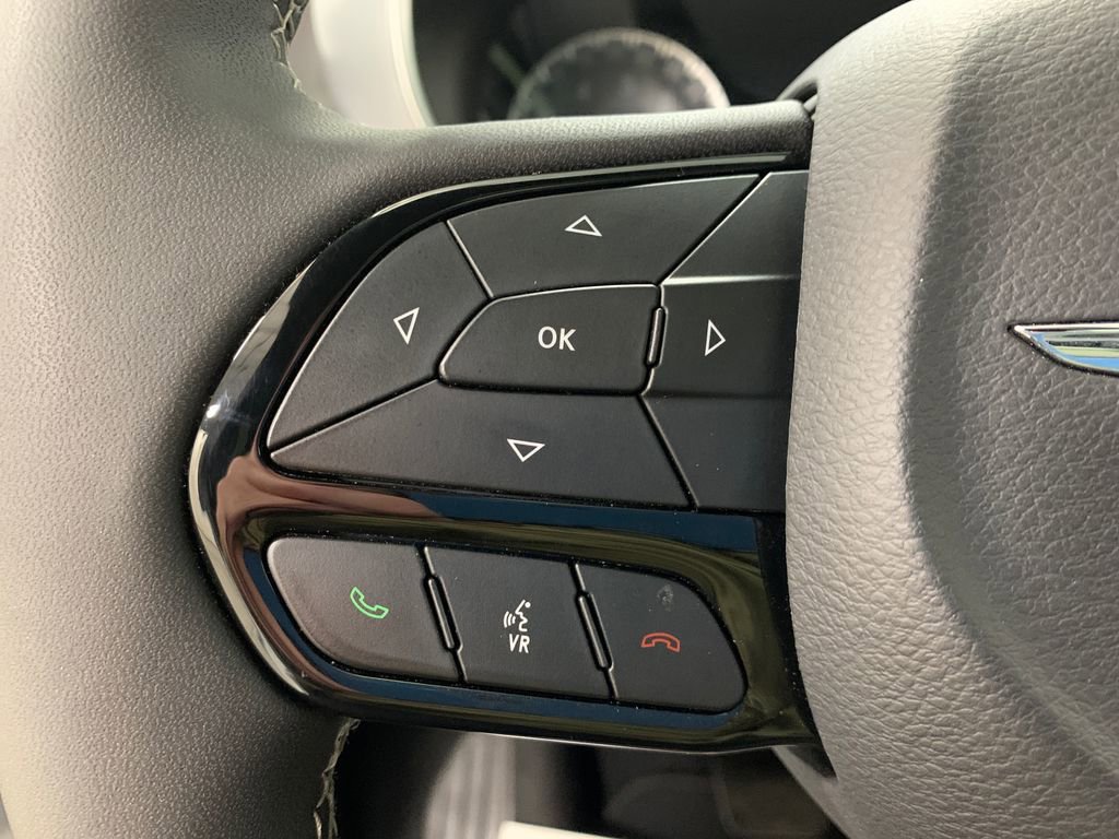 Used 2026 Chrysler Pacifica Limited w/ S Appearance Package FWD image 26