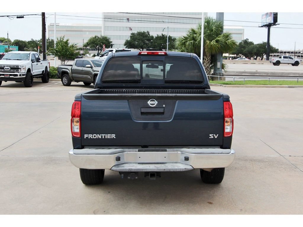 Used 2018 Nissan Frontier SV RWD image 6