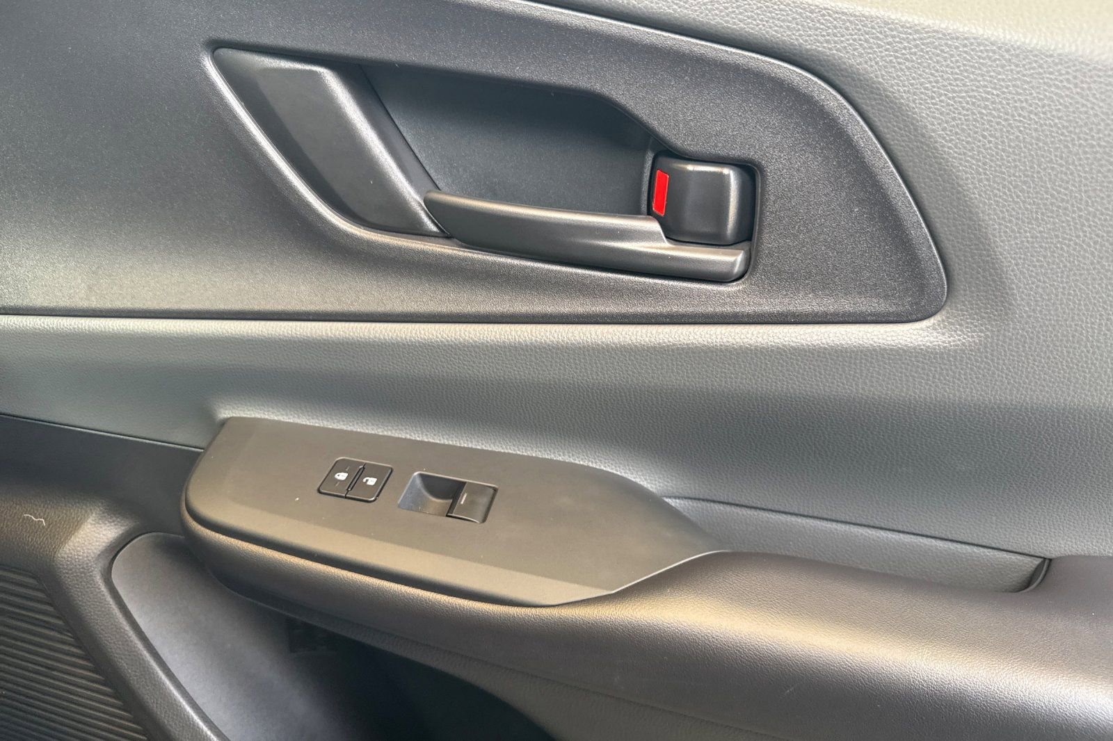 Used 2023 Toyota Prius LE image 19