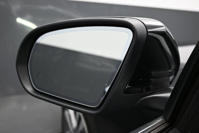 Used 2021 Mercedes-Benz C 300 4MATIC Sedan w/ Premium Package image 10