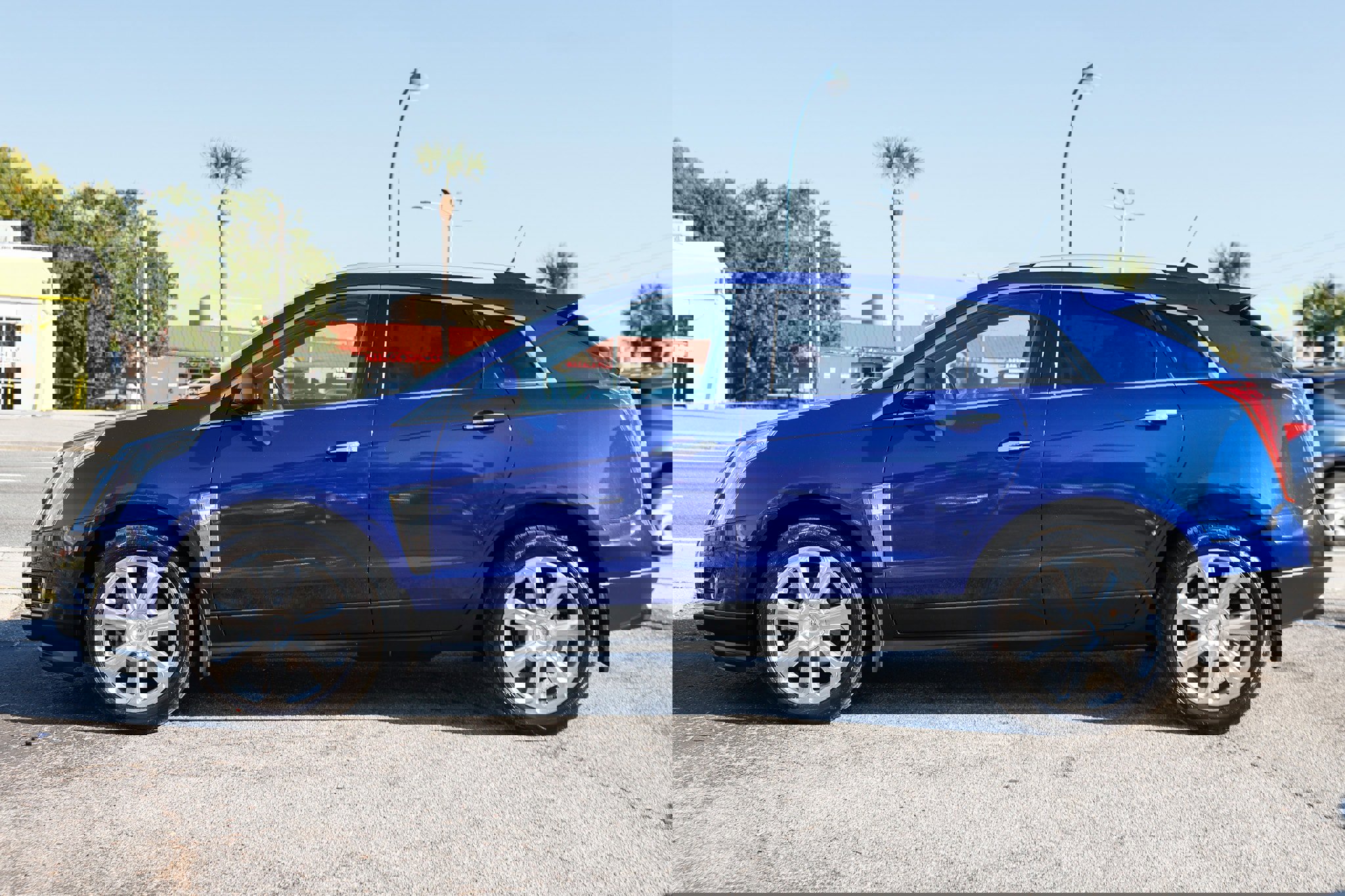 Used 2013 Cadillac SRX Performance w/ Driver Awareness Package image 8