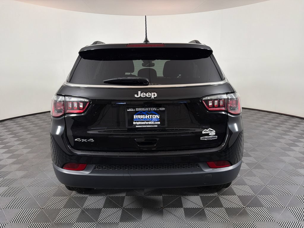 Used 2023 Jeep Compass Latitude AWD/4WD image 4