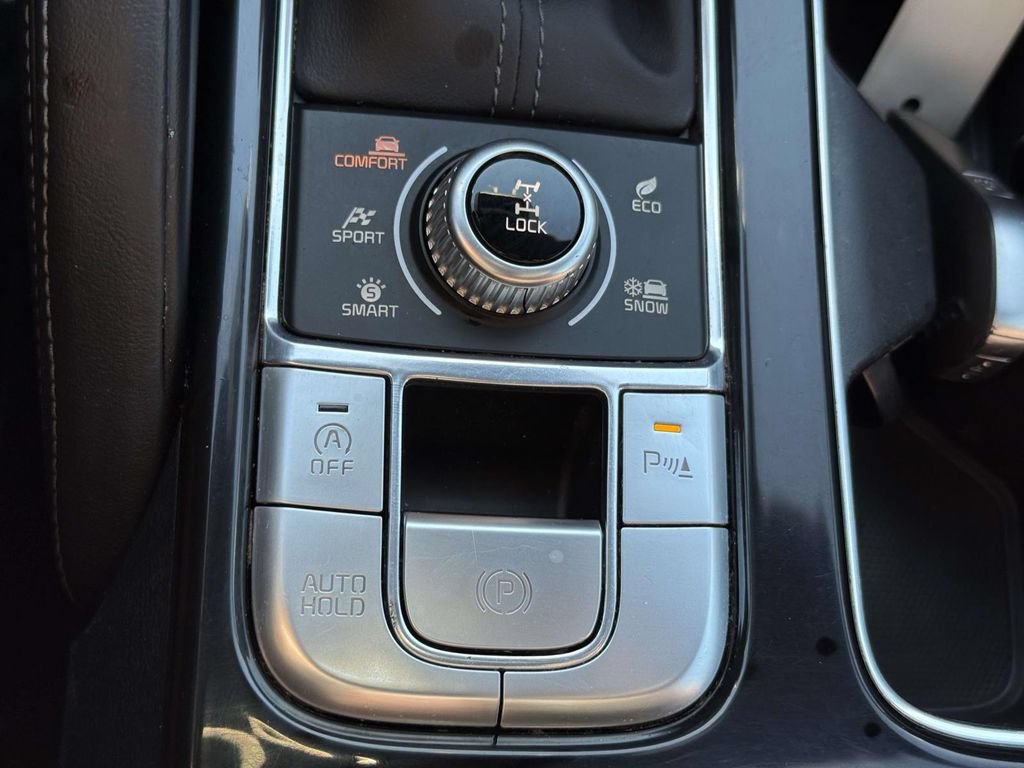 Used 2024 Kia Telluride EX w/ EX Captain's Chair Package AWD/4WD image 32