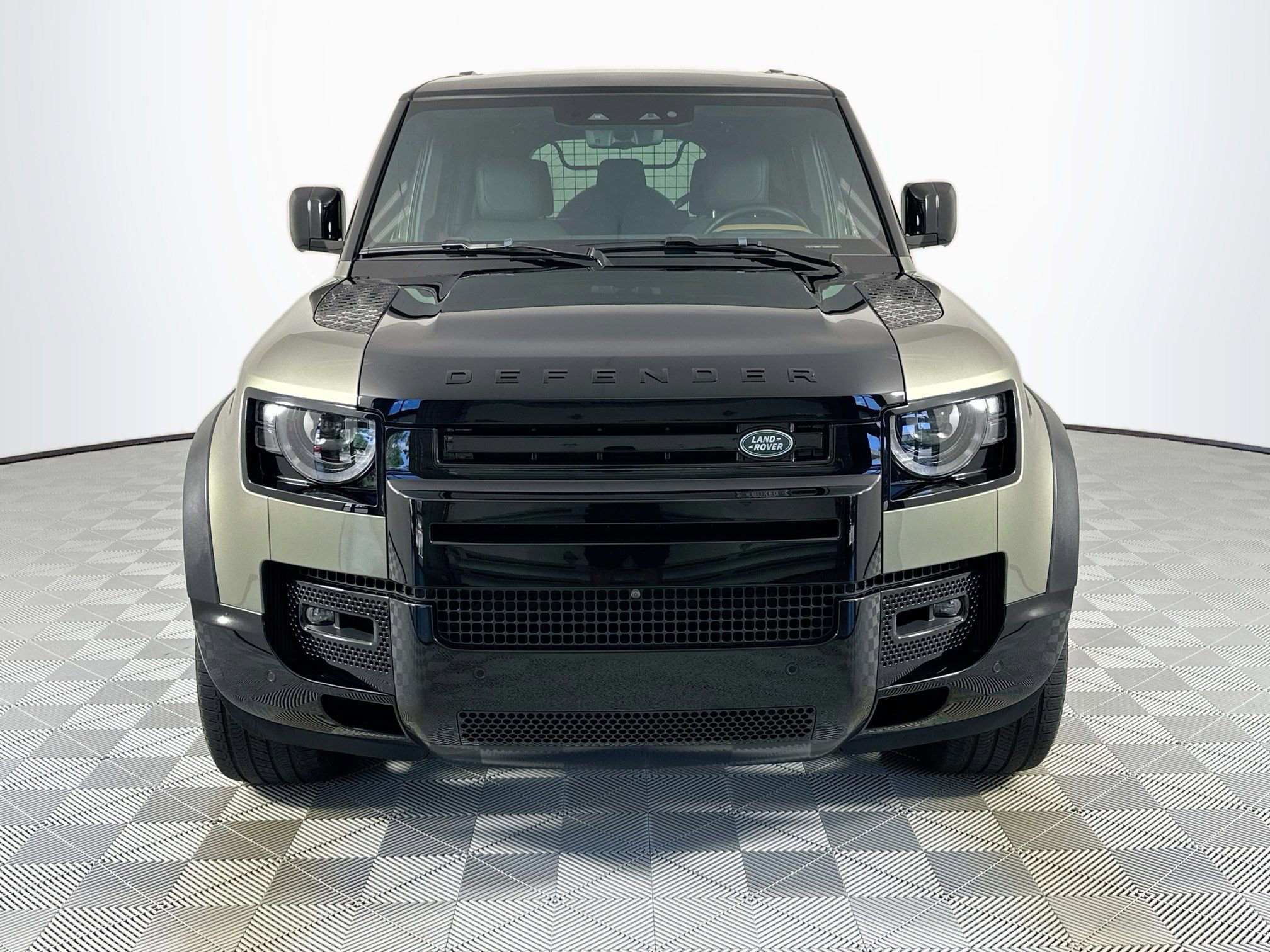 Used 2023 Land Rover Defender 130 X image 2