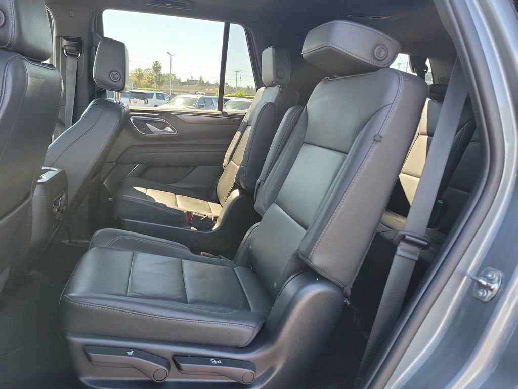 Used 2022 Chevrolet Tahoe Z71 w/ Luxury Package AWD/4WD image 23