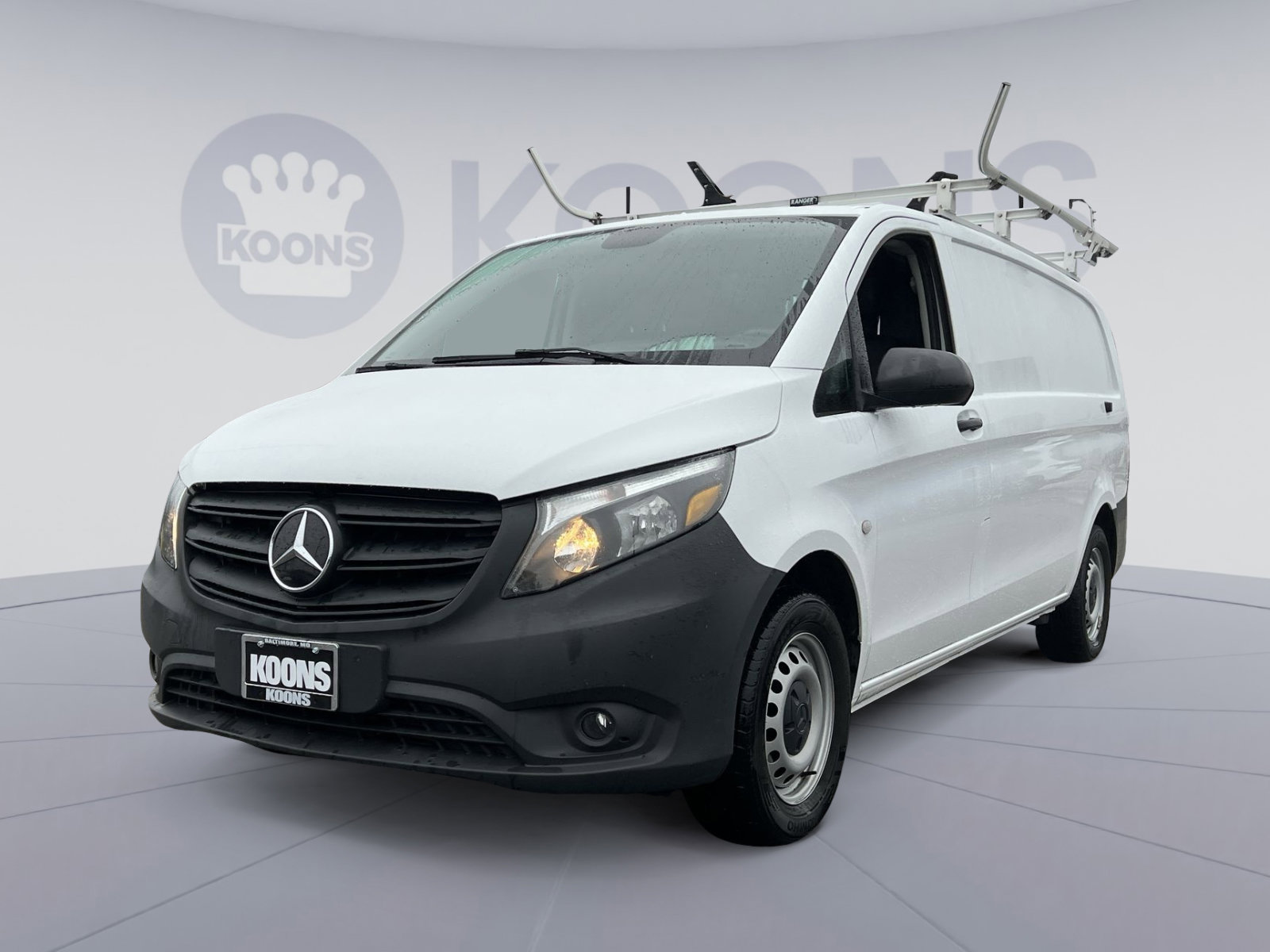 Used 2023 Mercedes-Benz Metris image 1
