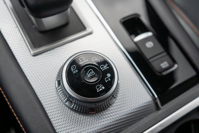 Used 2023 Mitsubishi Outlander AWD image 36