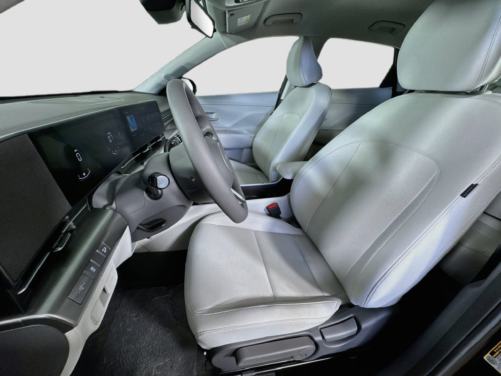New 2027 Hyundai Kona SE AWD/4WD image 17