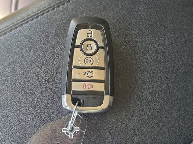 Used 2019 Ford Edge SEL w/ Equipment Group 201A image 24