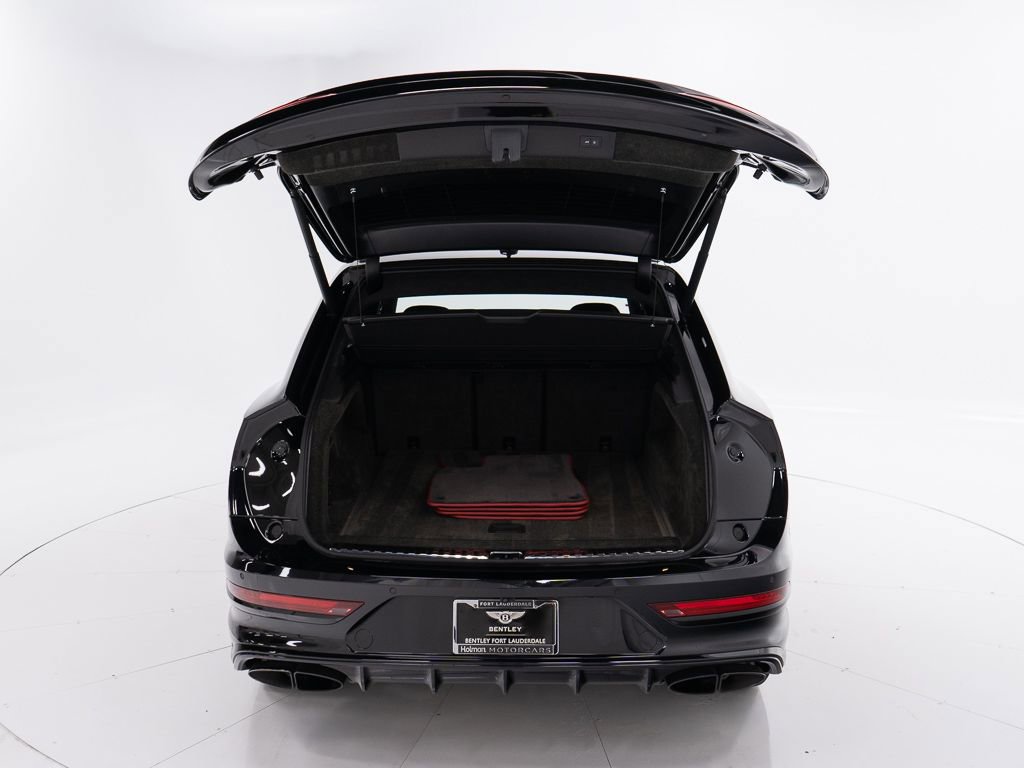 Used 2022 Bentley Bentayga AWD/4WD image 43