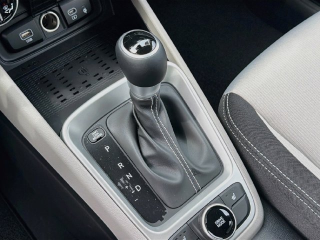 New 2026 Hyundai Venue SEL FWD image 14