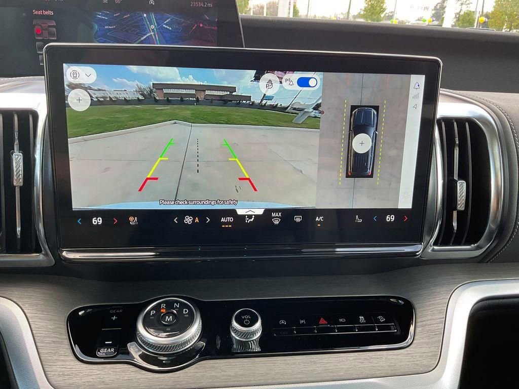 Used 2025 Ford Expedition Max Platinum image 33