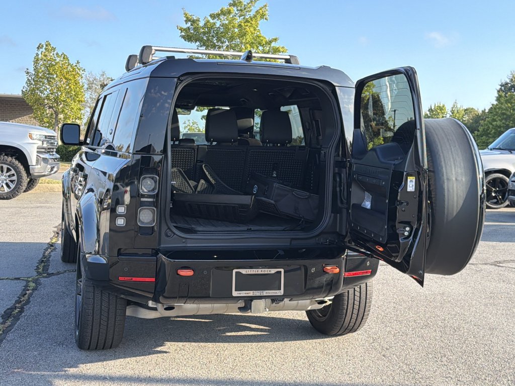 Used 2024 Land Rover Defender 110 X AWD/4WD image 12