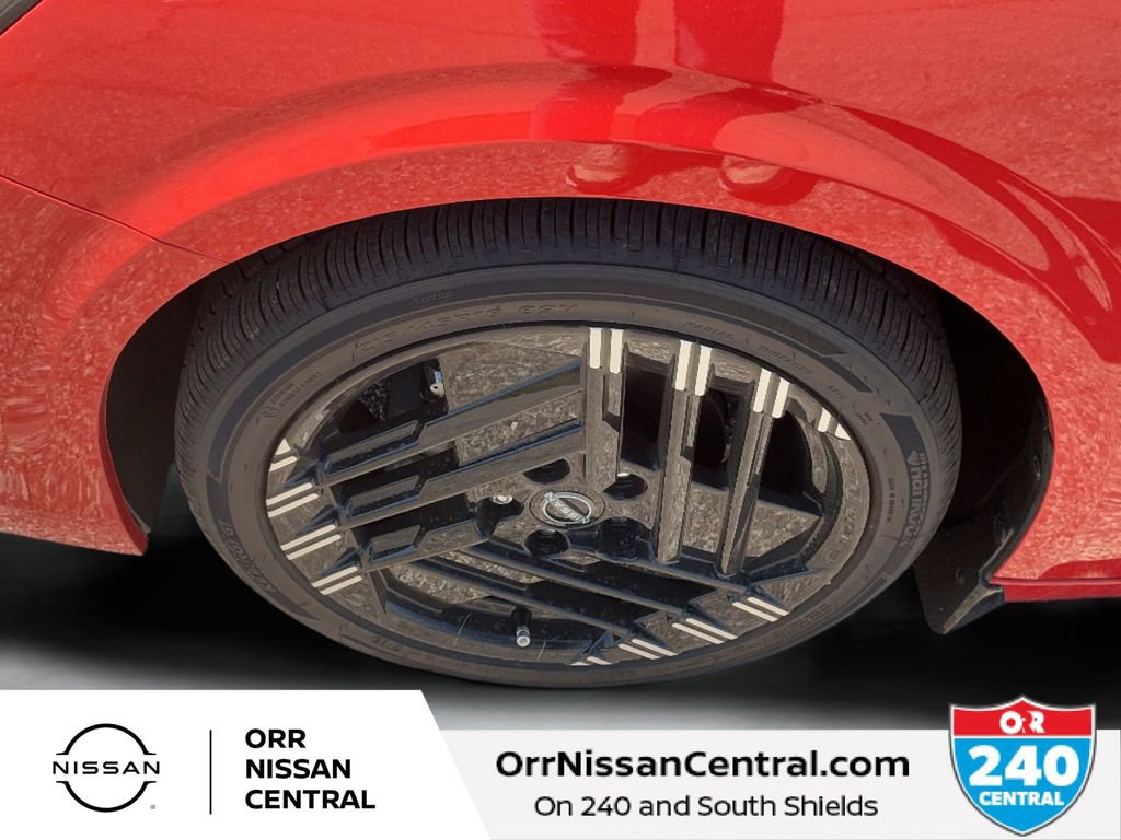 New 2026 Nissan Sentra SR w/ SR Premium Package FWD image 9