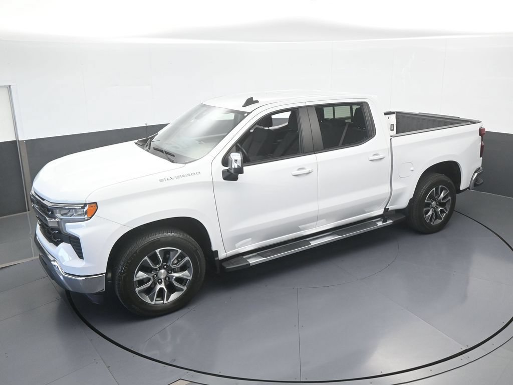Used 2024 Chevrolet Silverado 1500 LT RWD image 46