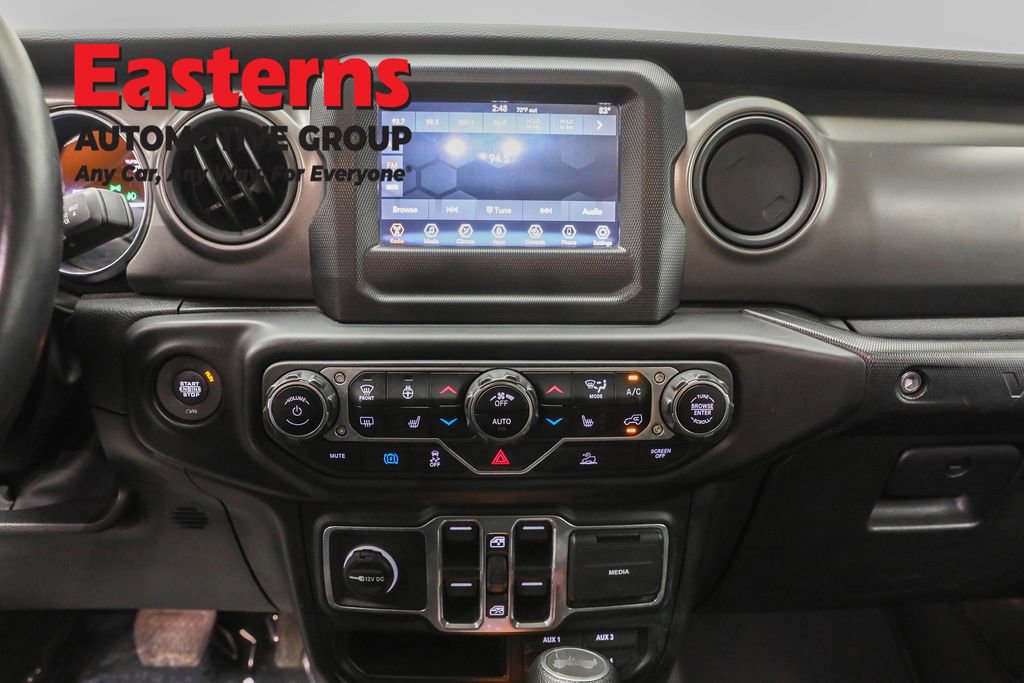 Used 2023 Jeep Wrangler Unlimited w/ Cold Weather Group image 12