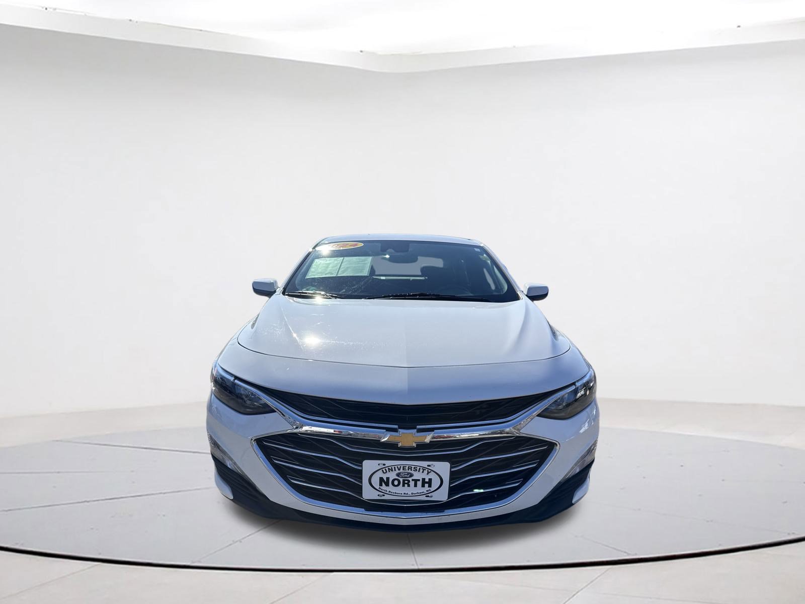 Used 2024 Chevrolet Malibu LT image 2