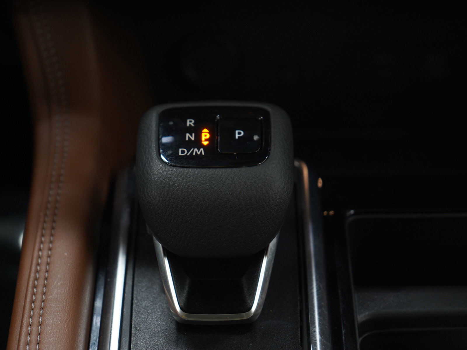 Used 2025 Nissan Pathfinder Platinum w/ Cargo Package image 21