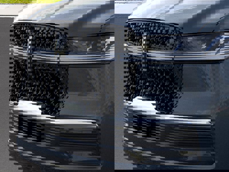 New 2026 Lincoln Navigator Reserve w/ Jet Appearance Package AWD/4WD image 17