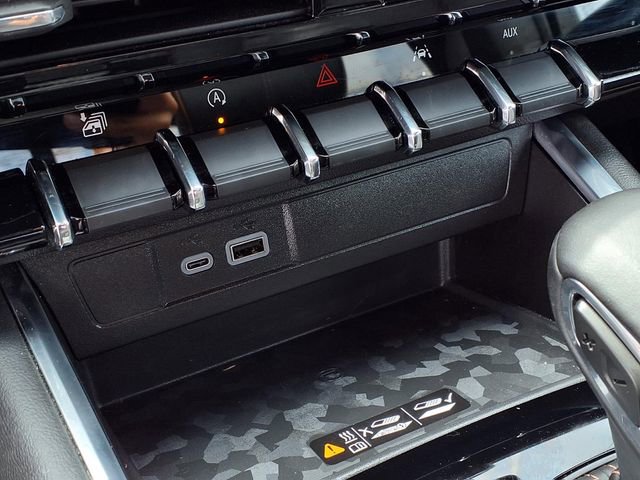 Used 2024 GMC Canyon AT4 w/ AT4 Premium Package image 12