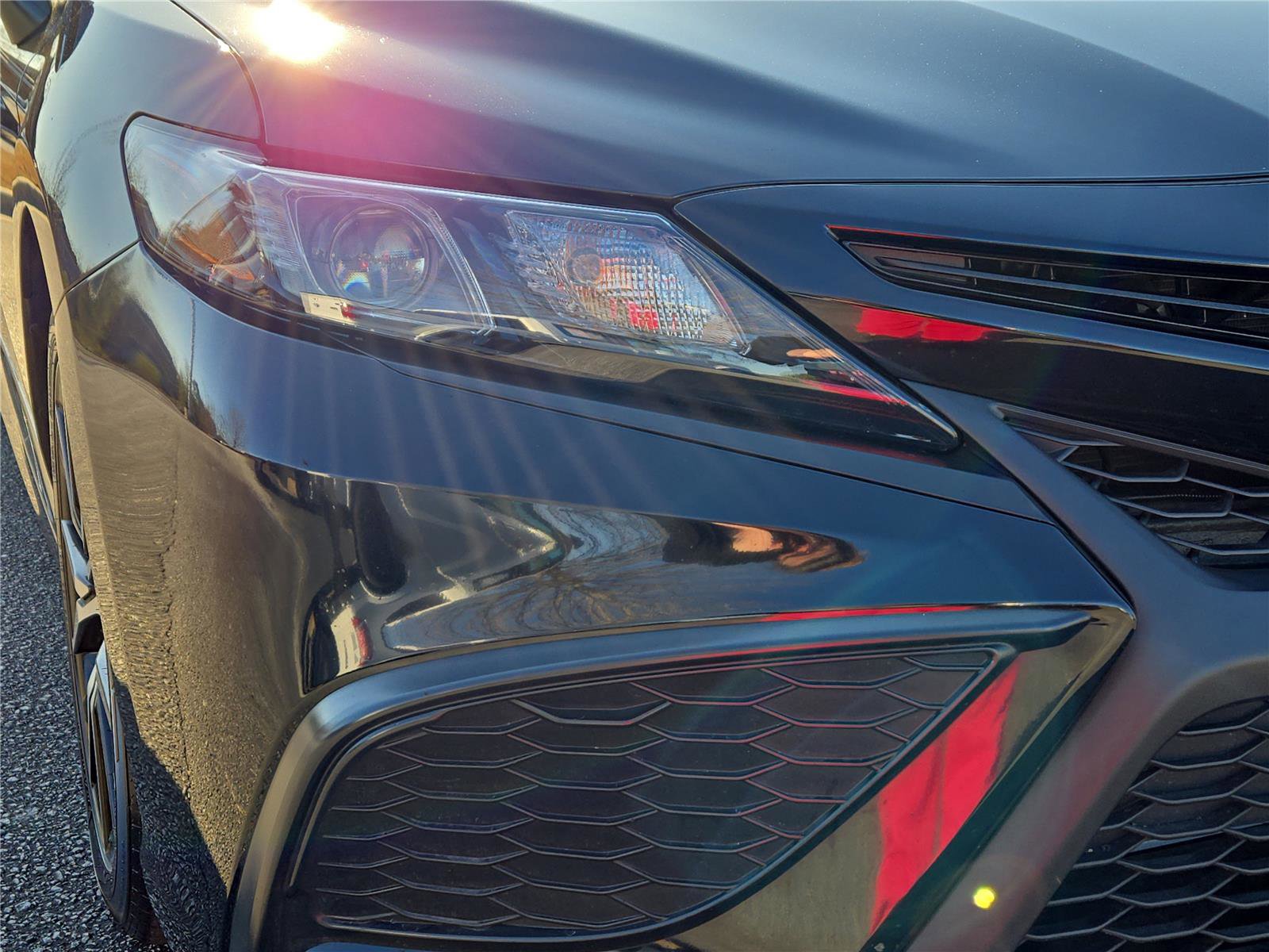 Used 2024 Toyota Camry SE w/ Cold Weather Package image 3