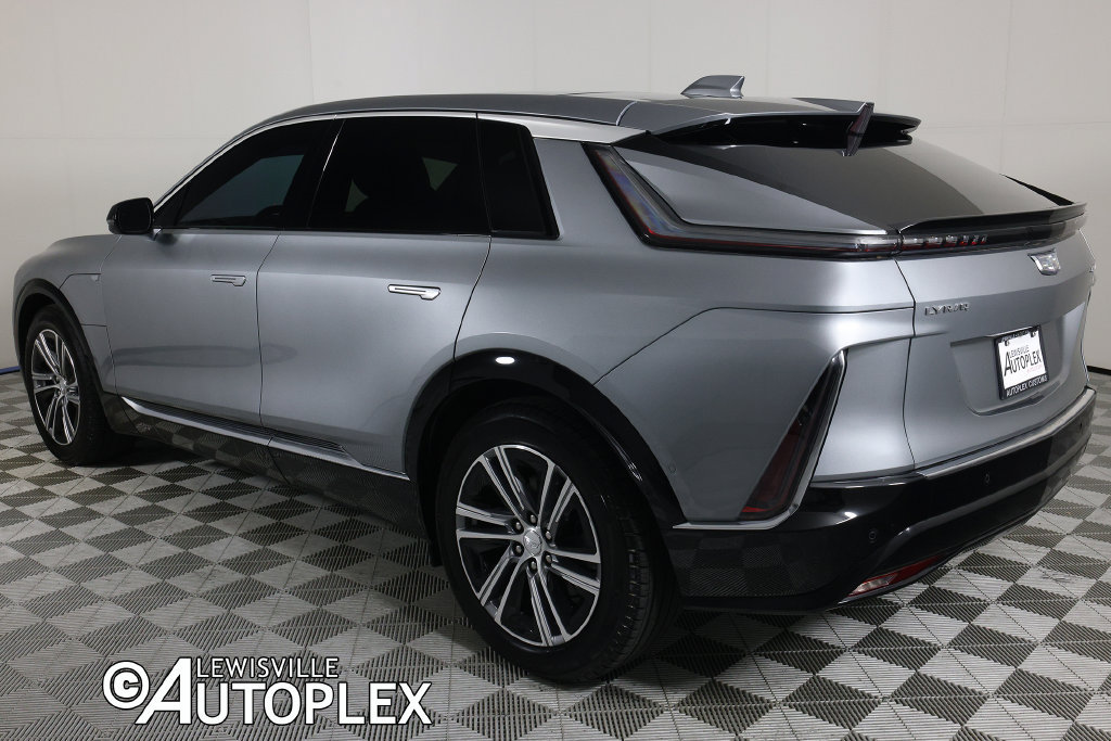 Used 2024 Cadillac Lyriq Luxury RWD image 7