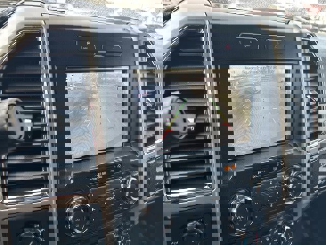 Used 2018 Ford F250 Lariat w/ Chrome Package image 29