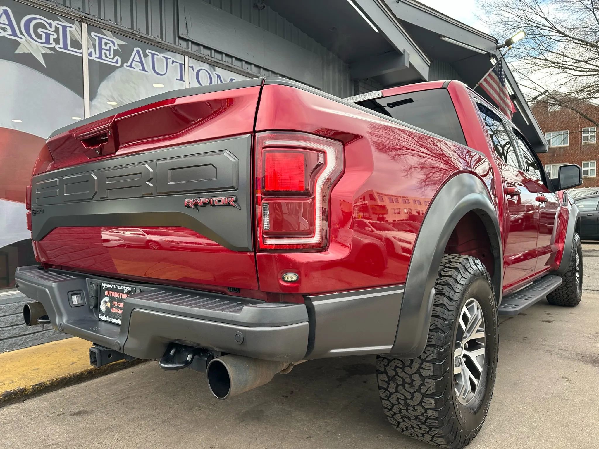 Used 2018 Ford F150 Raptor w/ Equipment Group 802A Luxury image 3