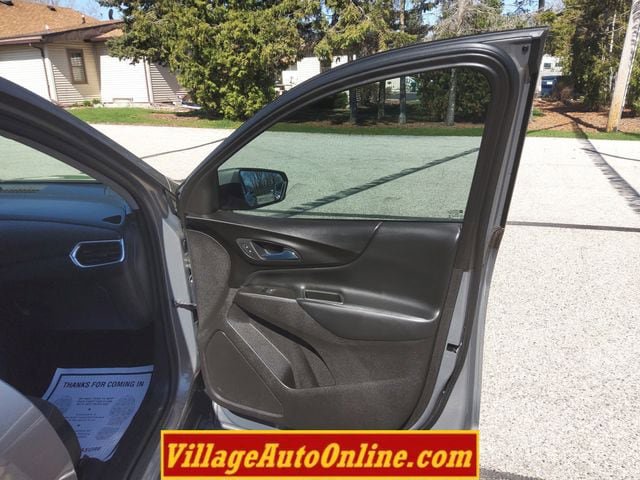 Used 2018 Chevrolet Equinox LT FWD image 34