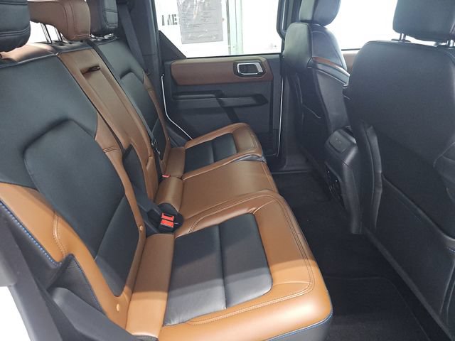 Used 2024 Ford Bronco Outer Banks AWD/4WD image 32