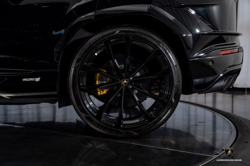 Used 2024 Lamborghini Urus S image 13