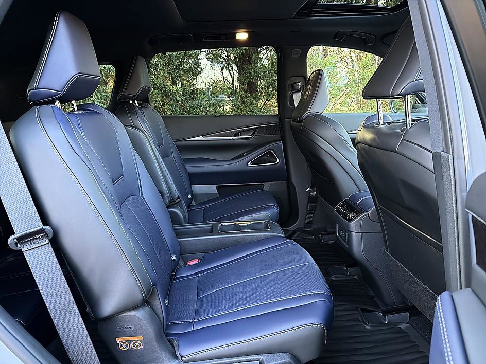 New 2026 INFINITI QX60 Sport image 22