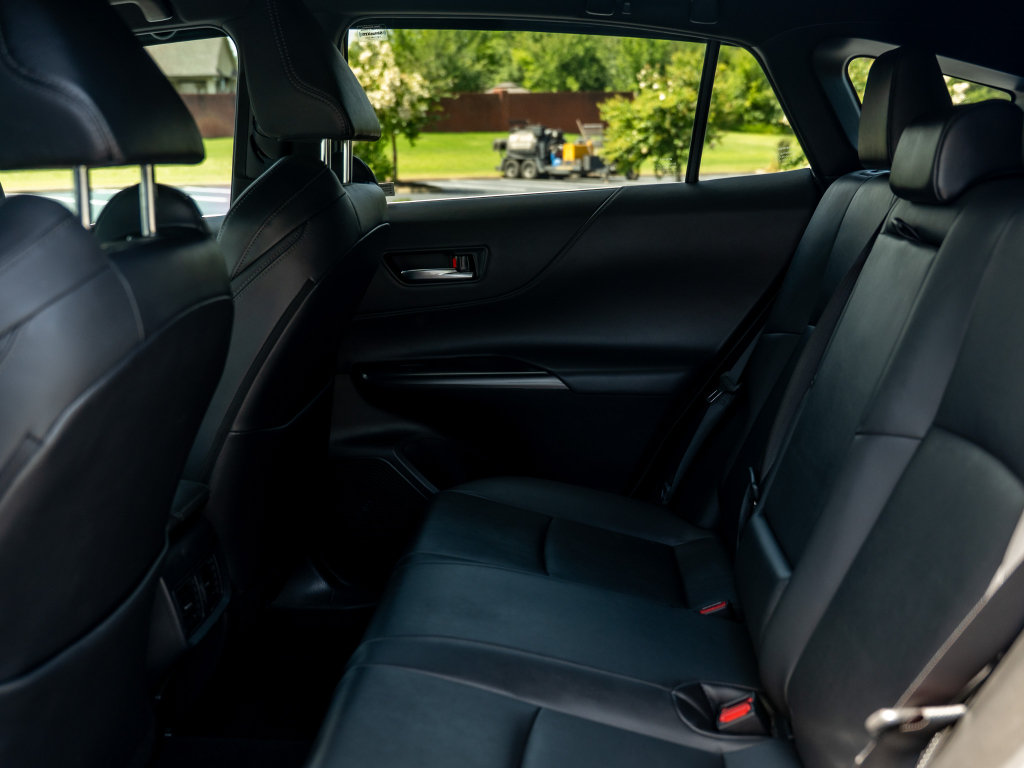 Used 2023 Toyota Venza Nightshade AWD/4WD image 13