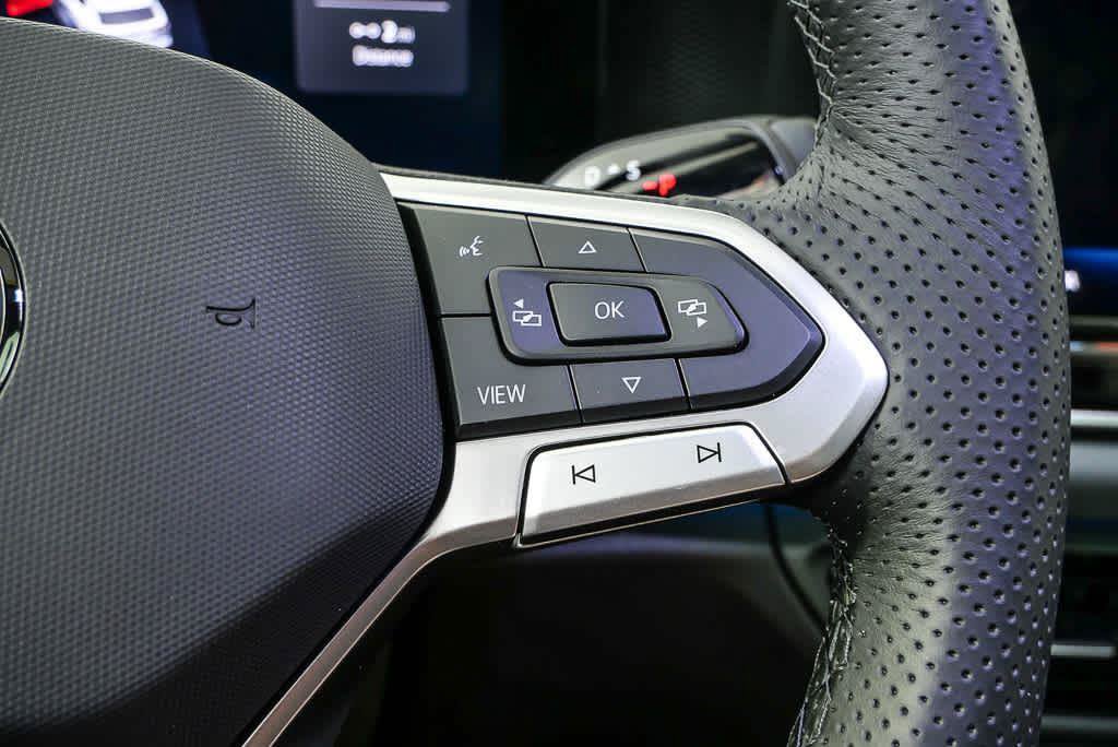 New 2026 Volkswagen Tiguan SE R-Line FWD image 13