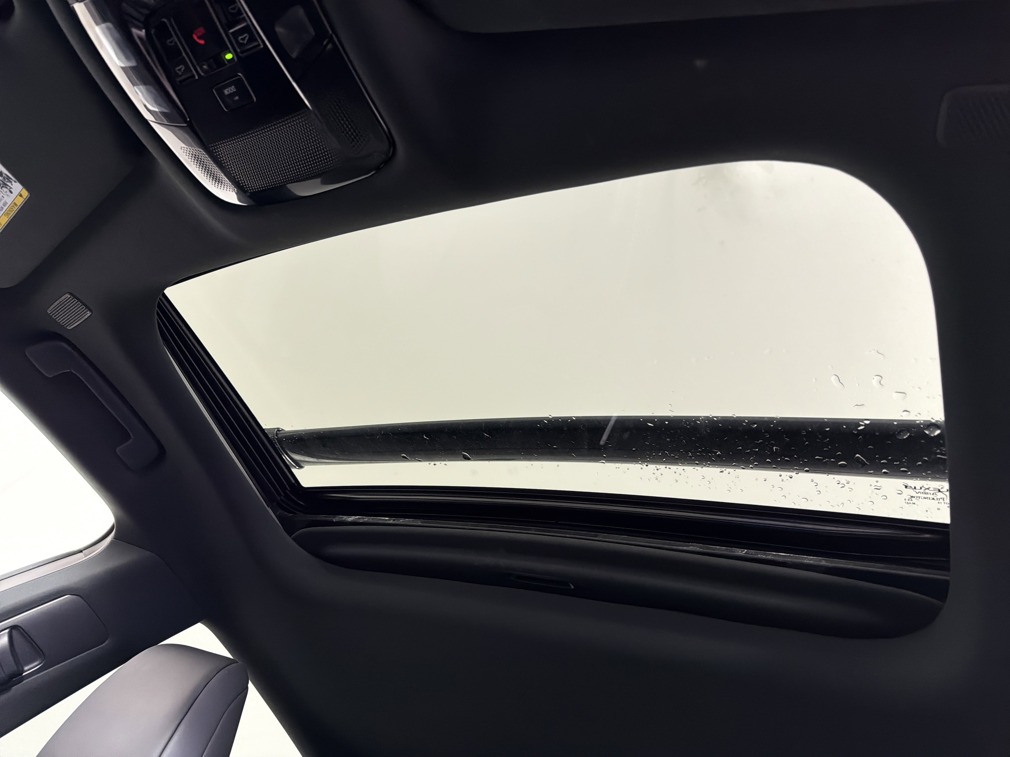 Used 2025 Lexus RX 350h w/ Convenience Package image 17