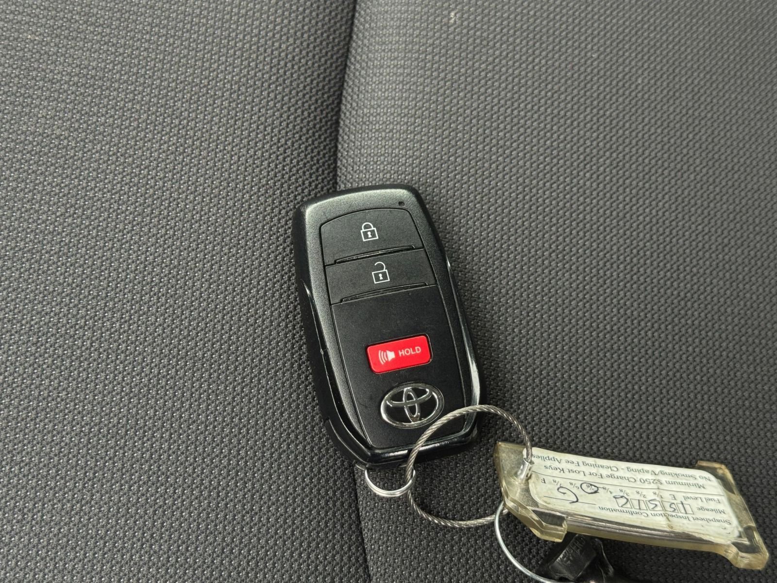 Used 2025 Toyota Corolla Cross LE image 22