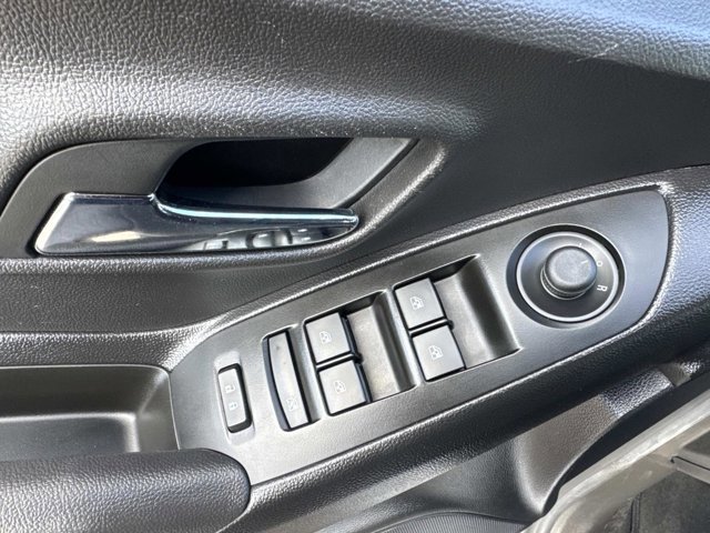 Used 2019 Chevrolet Trax LT w/ LT Convenience Package image 11