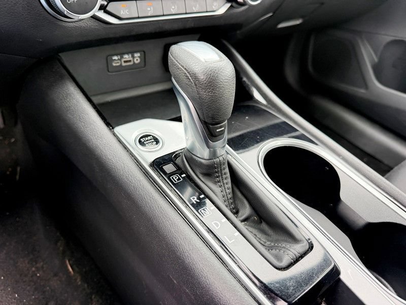 Used 2024 Nissan Altima 2.5 SV FWD image 21