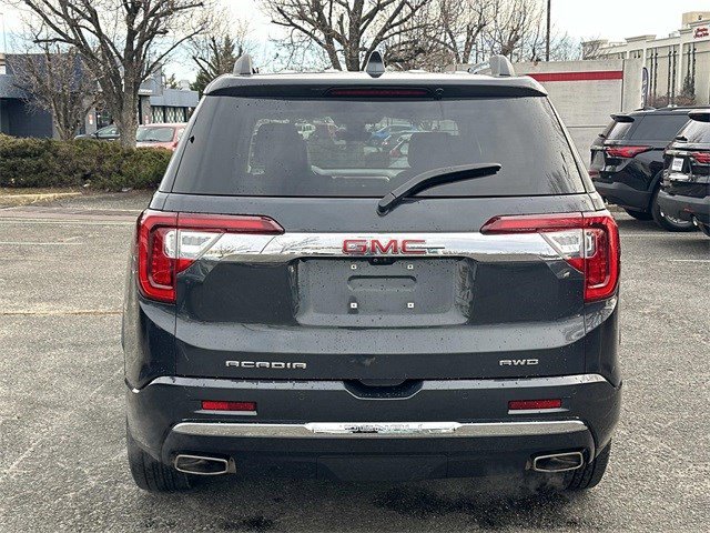 Used 2023 GMC Acadia Denali w/ Denali Technology Package image 3