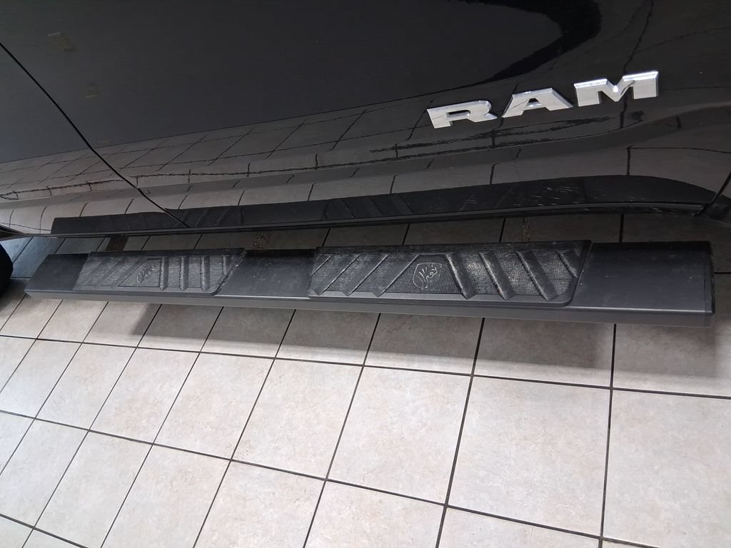 Used 2021 RAM 1500 Laramie AWD/4WD image 33