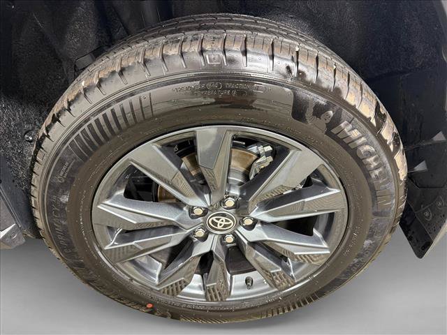 Used 2026 Toyota RAV4 XLE Premium FWD image 20