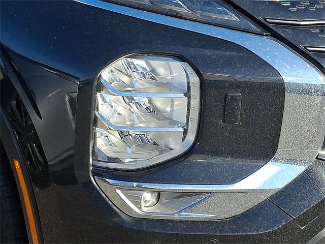 Used 2024 Mitsubishi Outlander SE image 4