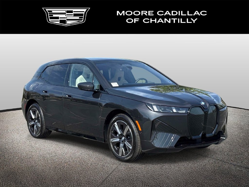 Used 2026 BMW iX xDrive60 AWD/4WD image 1